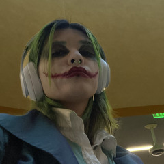 MANIAC MOON