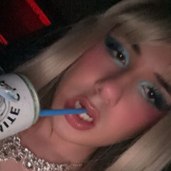 ava max