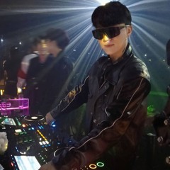 DJ YIYAN(KR)