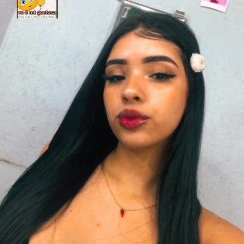 Isabella Souza’s avatar