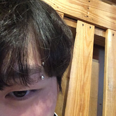 이 월