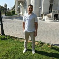 مصطفى زكي