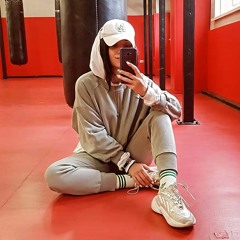 Юля Вартанова
