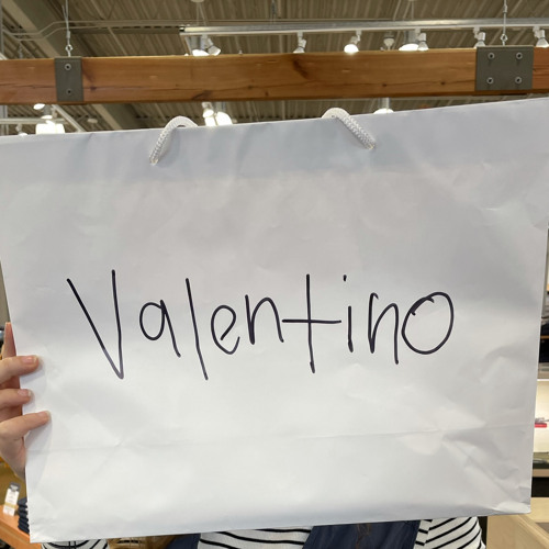 valentino wite bag’s avatar