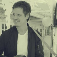 valentinhoell.com