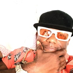 LARRY Woods