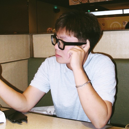 Dinh Nguyen V3 — artist photo