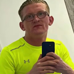 e🤟🏽😎