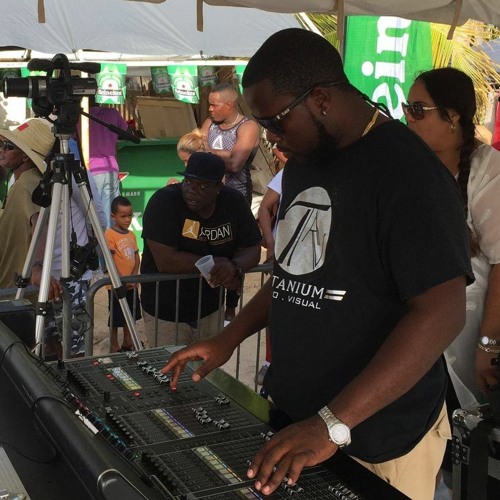 Yama Live @RiddimOnTheRoofTop PT1