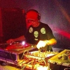 dj YOM