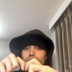 vic ✫