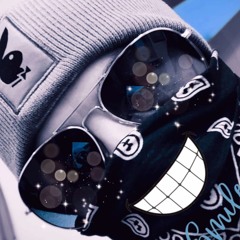 AliceWOunderl@nd☢️⚙️