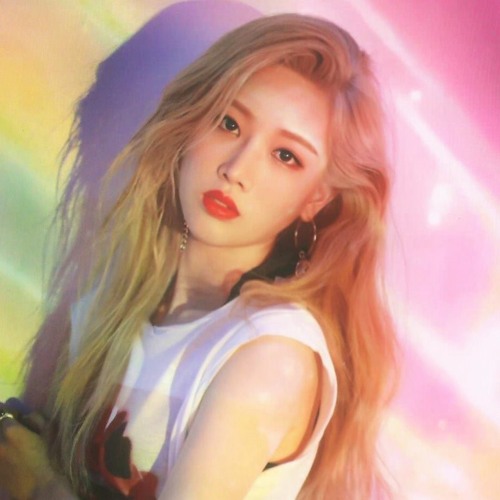 Stream Kim Lip Eclipse music | Listen to songs, albums, playlists for free  on SoundCloud