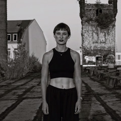 Josephine von Blueten Staub