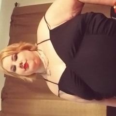 PLUS SIZE WOMAN