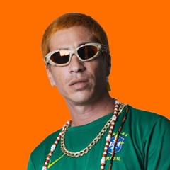 DJ Tangerina