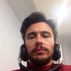 🎼