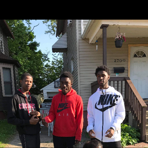 Chase A Bag Ft. Yyamps 800 / Po’d Up