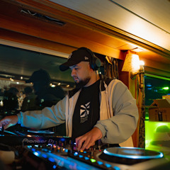 DJ Issavibee