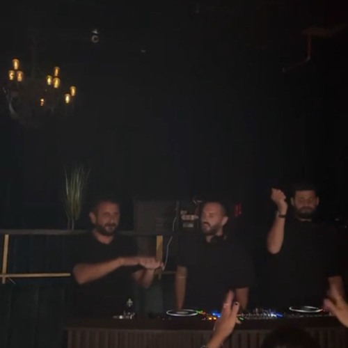 Alessandro Basile  - I Hold You Extended)  [VILLAHANGAR]