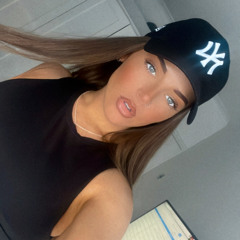 NAYDE (Nadine Wynne)