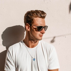 Matty Moon 🌙