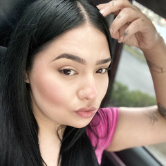 Janet🖤