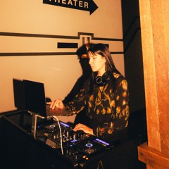 Dj Xenia