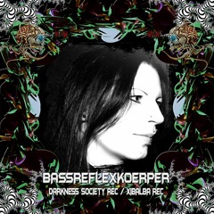 Jessy ~ BassreflexKoerper