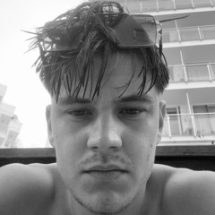 LUKAS HOLBA ®