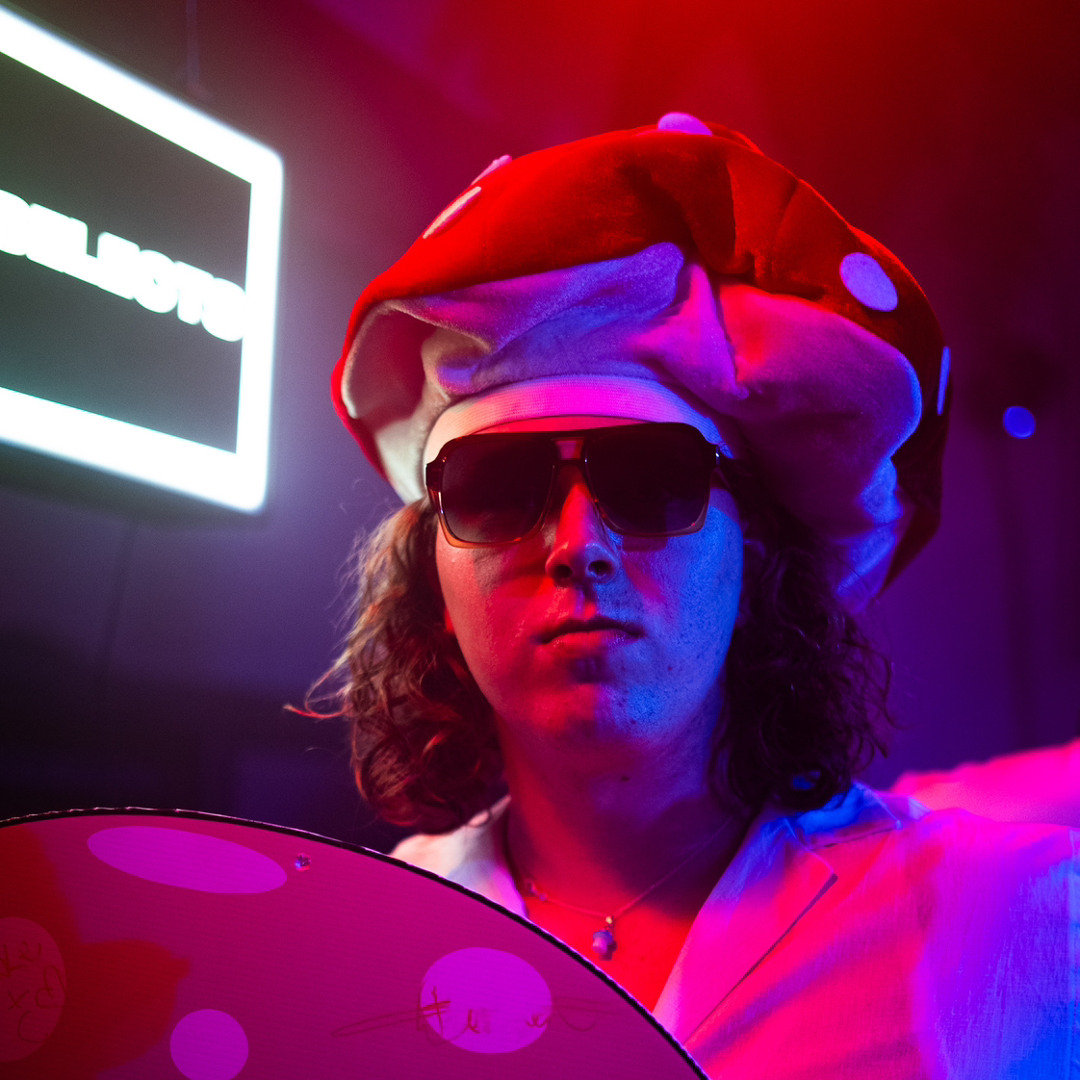 ◎ ZICO BEATLIGHT BAND Stream Zico music | Listen to songs, albums, playlists for free on