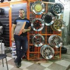 عمرو العشرى