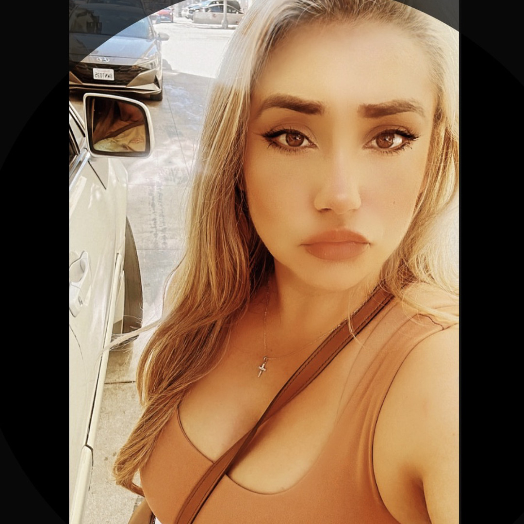 Stream Estella Ruiz music | Listen to songs, albums, playlists for