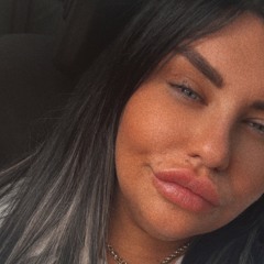 Danielle Williams 28