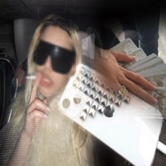 يملهث