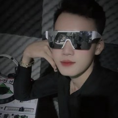 DJ MẠNH QUỲNH