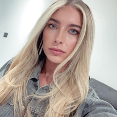 Nicole Davis