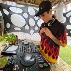 DJ DELUXZ3