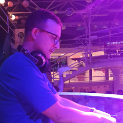 DJ TomRoddi