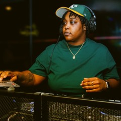 DJ Nelle C
