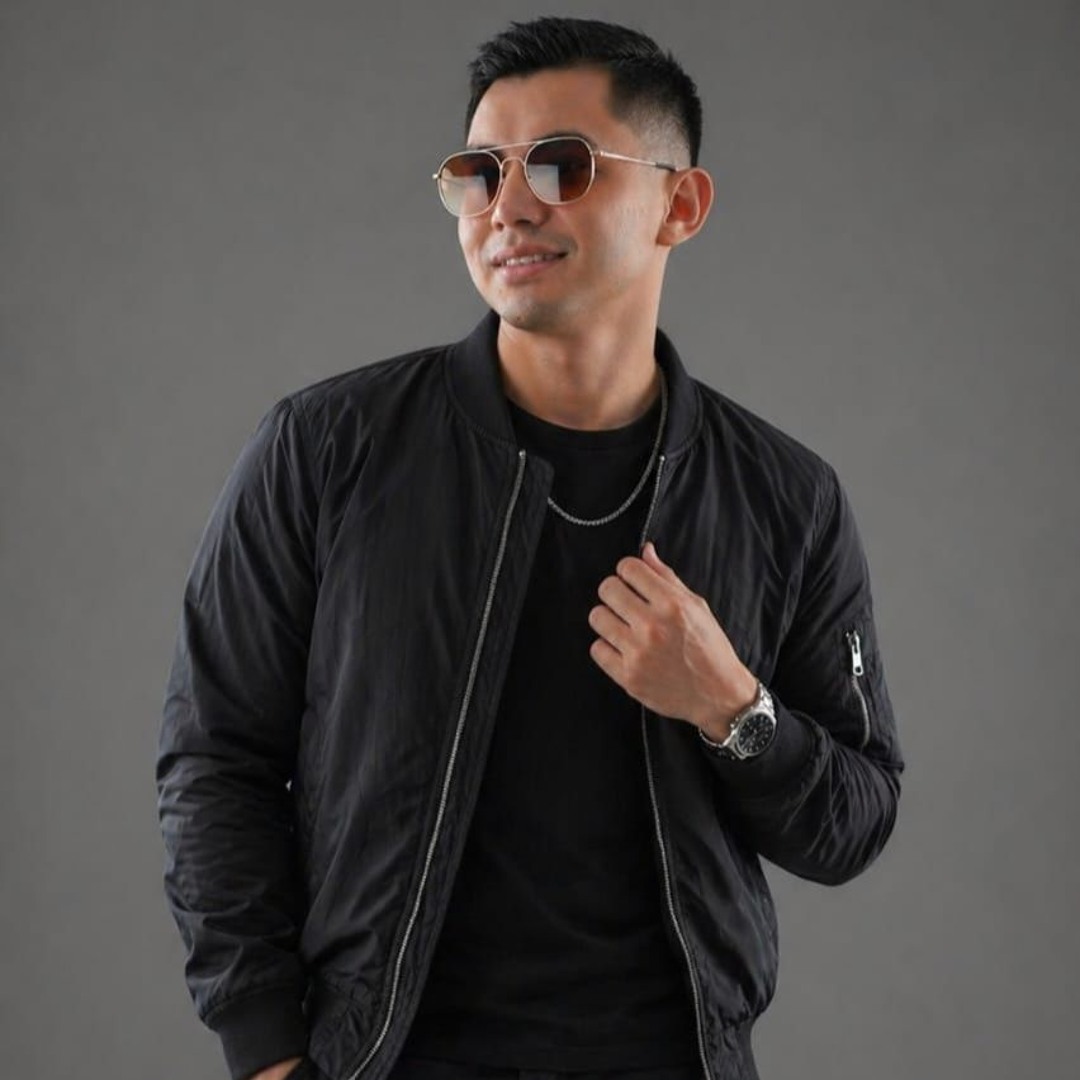 Stream Andres Diaz music | Listen to songs, albums, playlists for