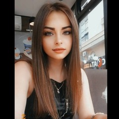 ↫ 𝓐𝓭𝓮𝓵𝓲𝓷𝓪 ↬