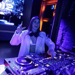 Dj Istina