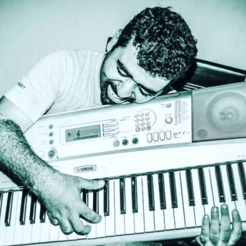 فيها حاجة حلوة ( موسيقى ) جورج مكرم