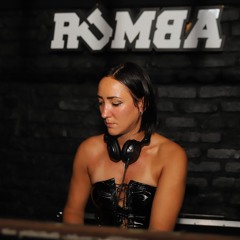 Vana-Vivacious-The-Sound-Is-Master