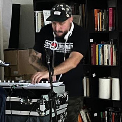 DJ ΔKV