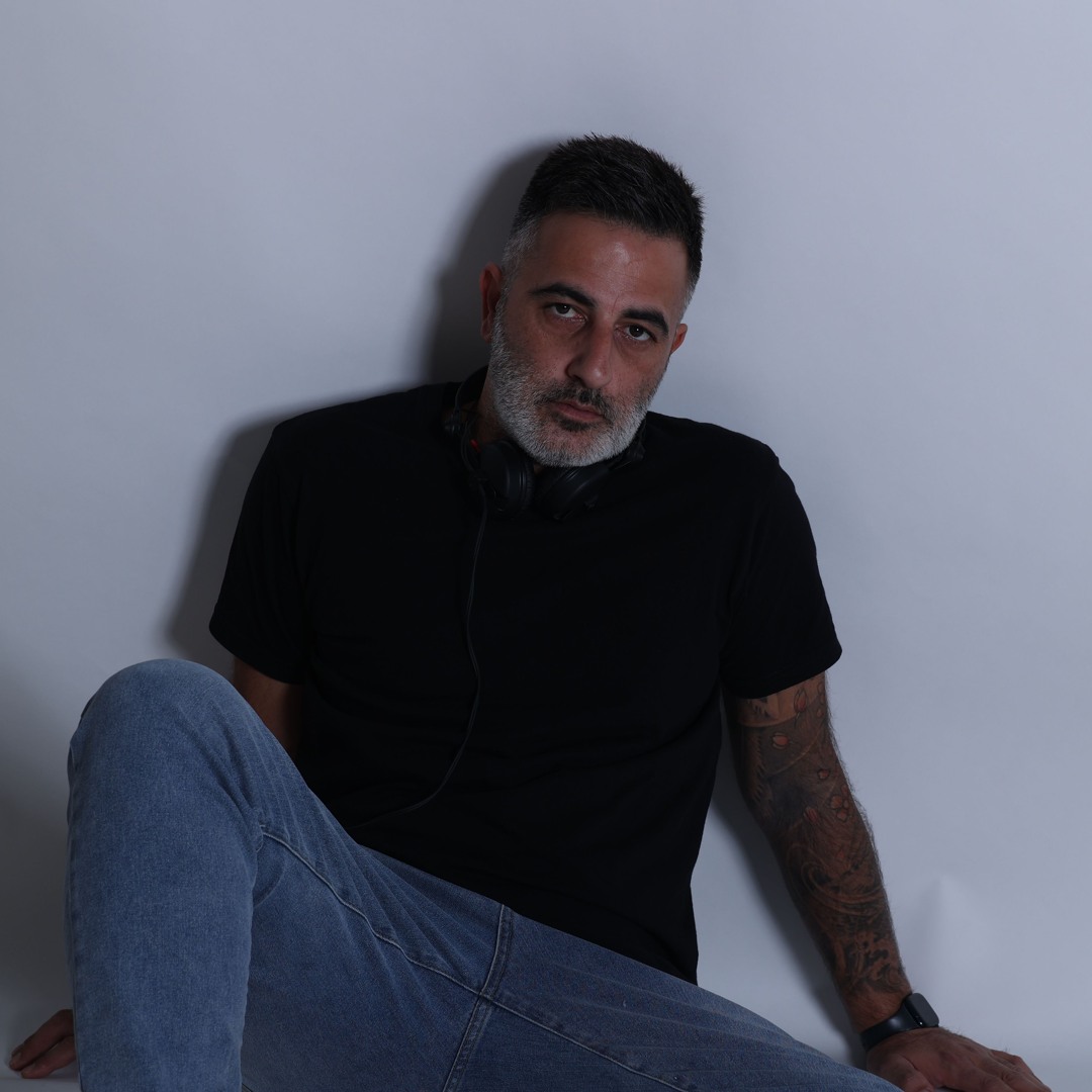 Stream AndrewzVee music | Listen to songs, albums, playlists for