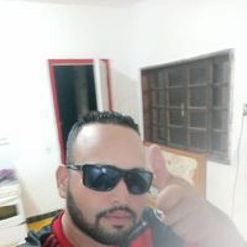 Renan Salvador’s avatar