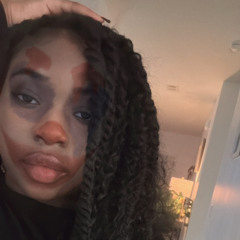 LoLo🧛🏾‍♀️
