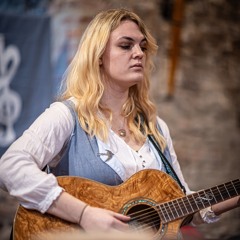 Malia ( LARP- Bardin )